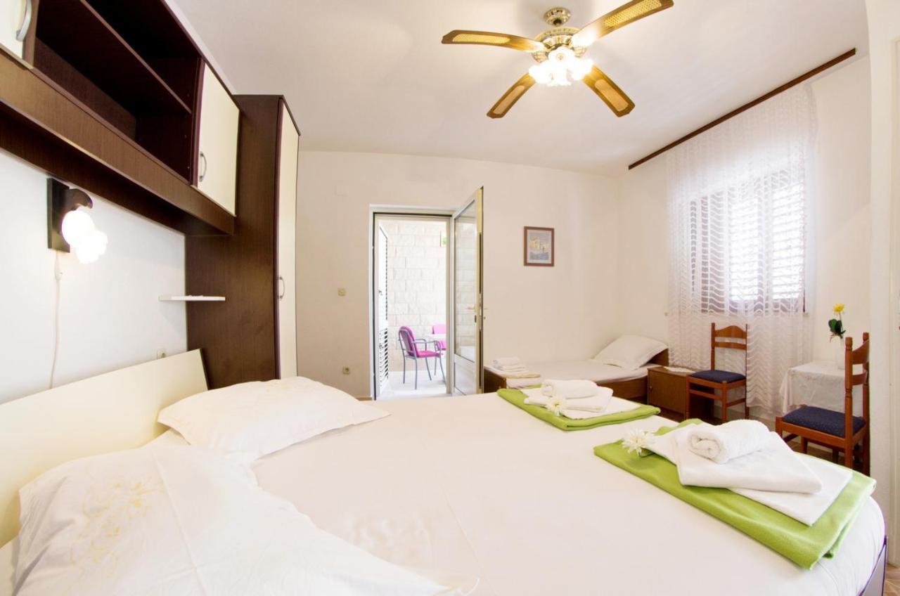 Selca  Beachfront House Pope B&B المظهر الخارجي الصورة